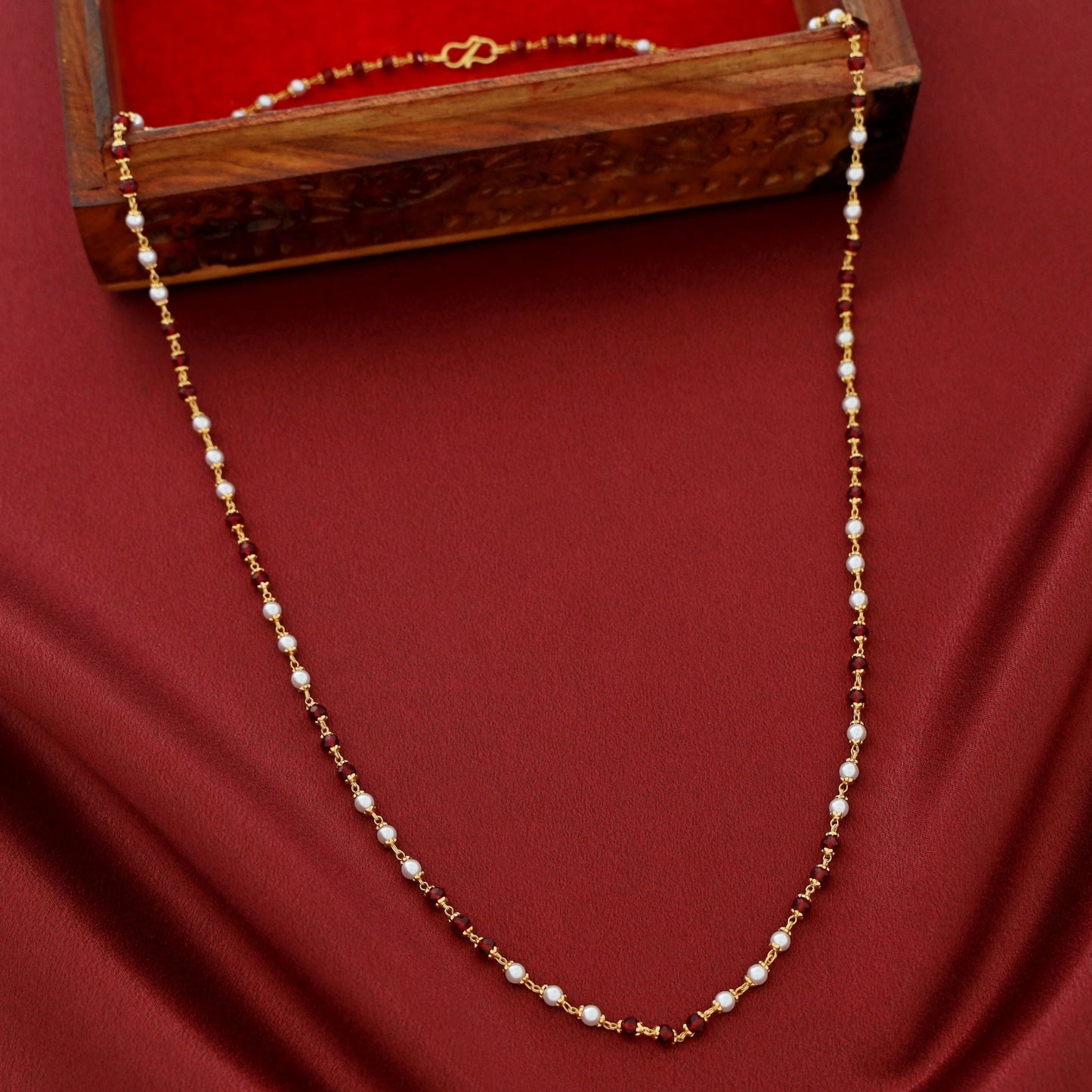 Pearl Beaded Neckpiece