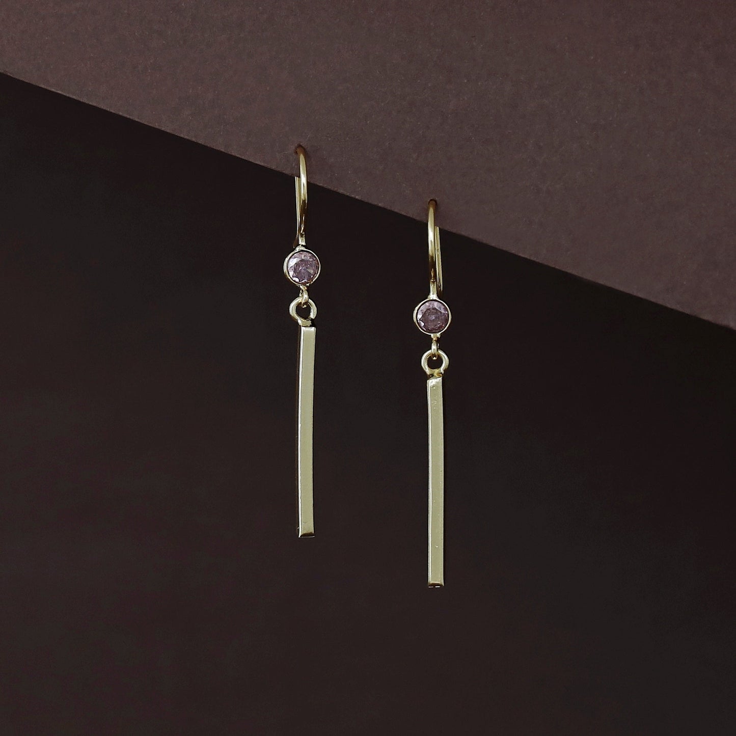 Golden Sticky Glossy Round Drop