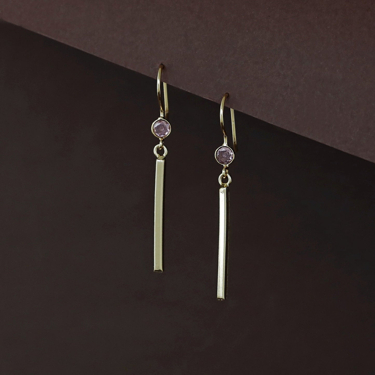 Golden Sticky Glossy Round Drop