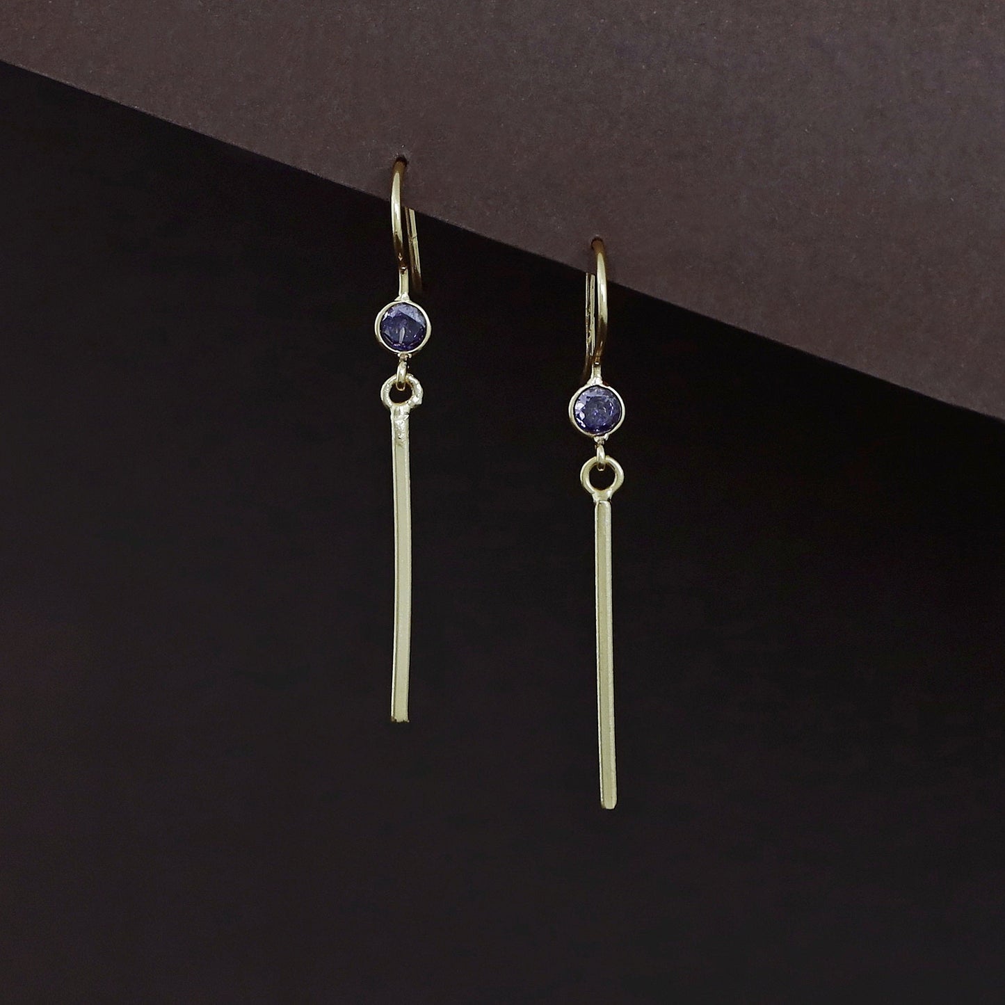 Golden Sticky Glossy Round Drop