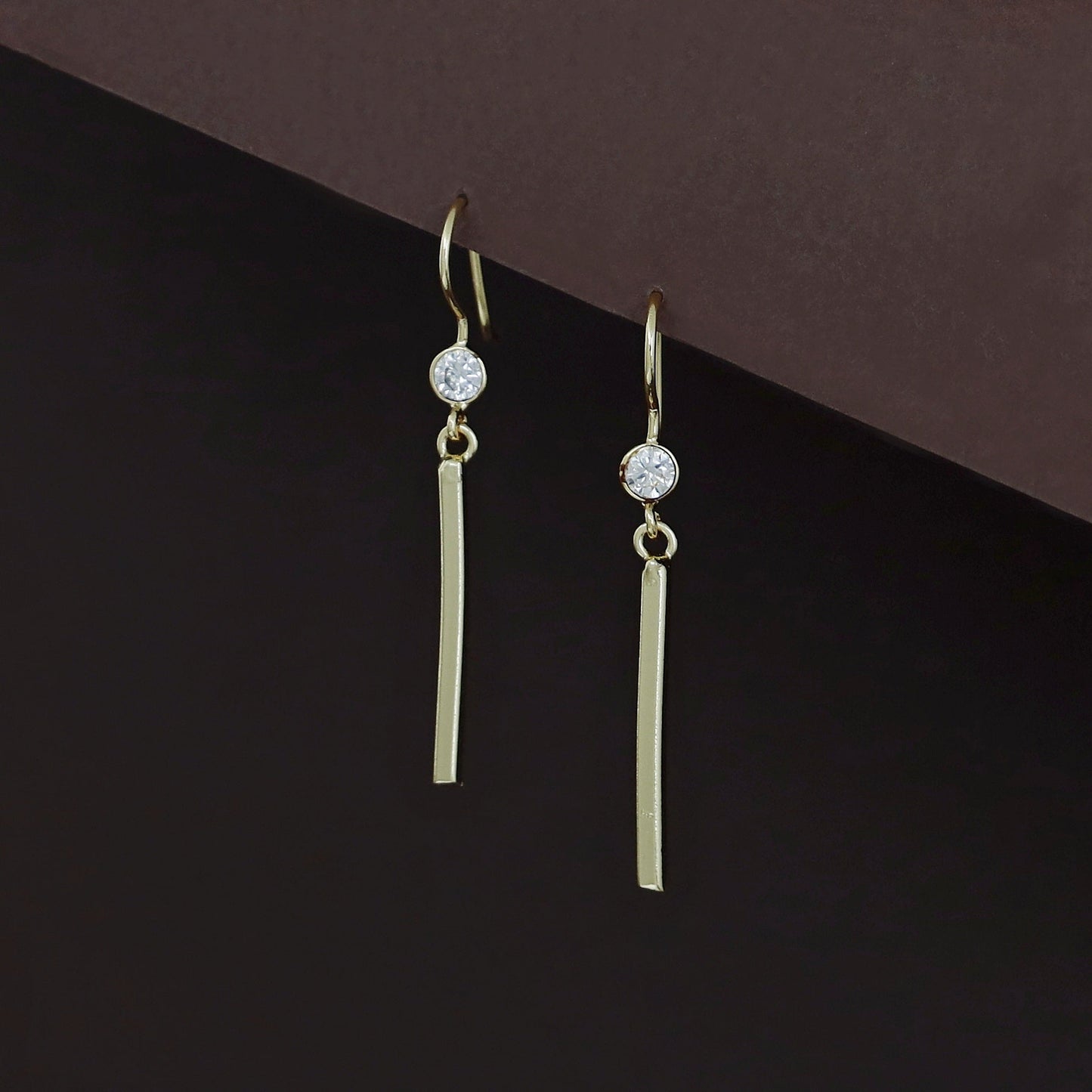 Golden Sticky Glossy Round Drop